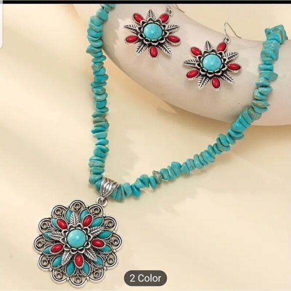 Turquoise and red boho style set necklace - Picture 6 of 12